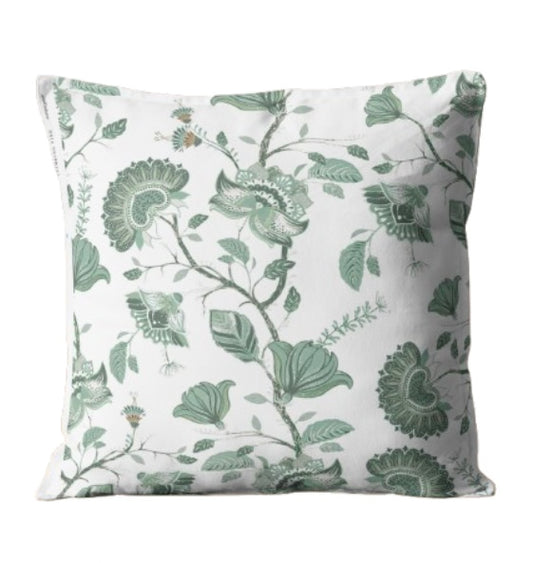 Climbing Vine in Antique Green